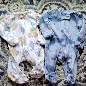 Carter's Blue and White Animal Print Footies Size Newborn